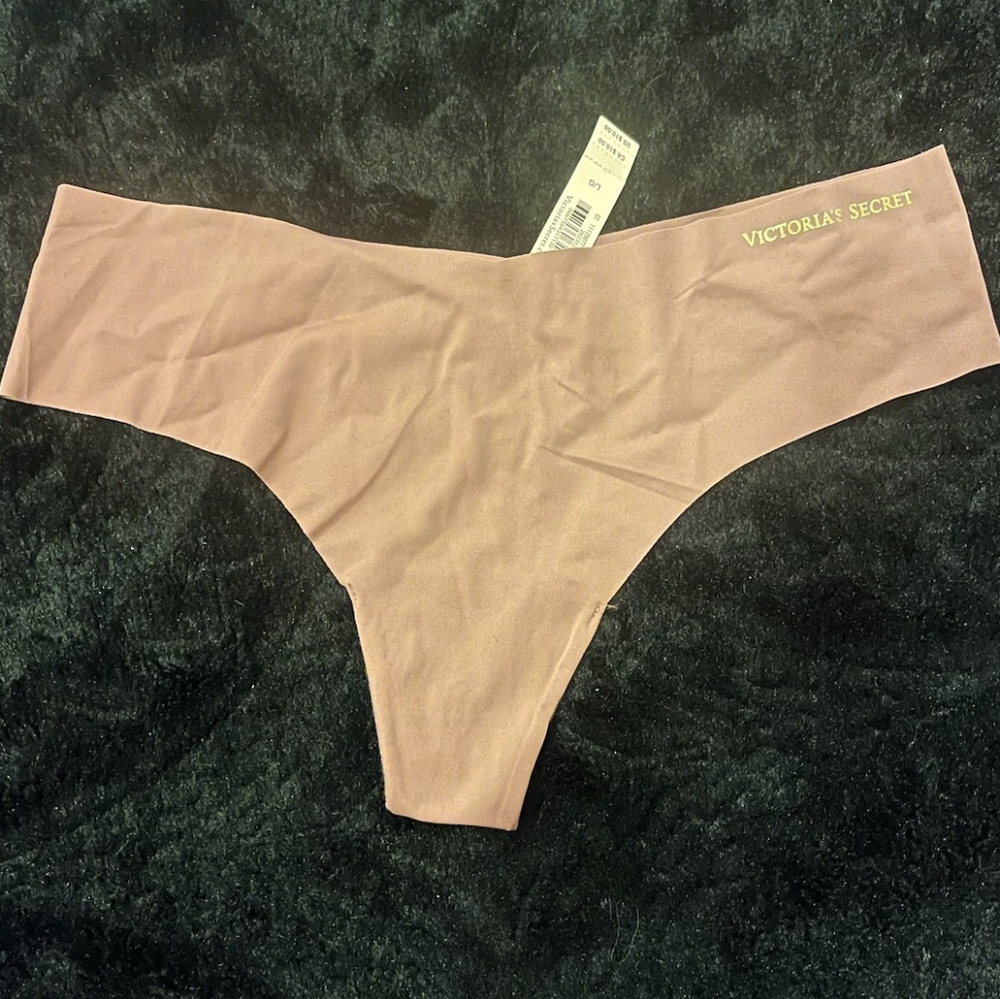 VICTORIA SECRET THONG